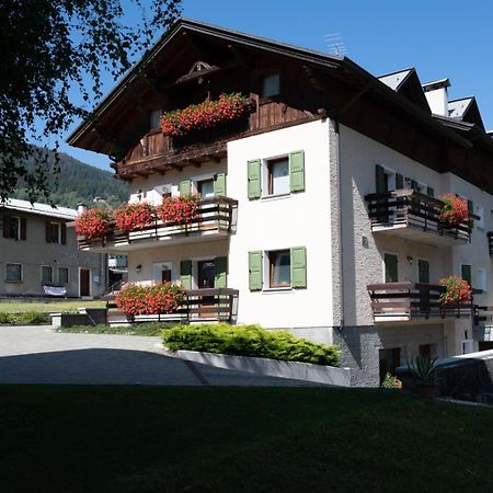 Casa Le Rondini Apartment Valdisotto Luaran gambar