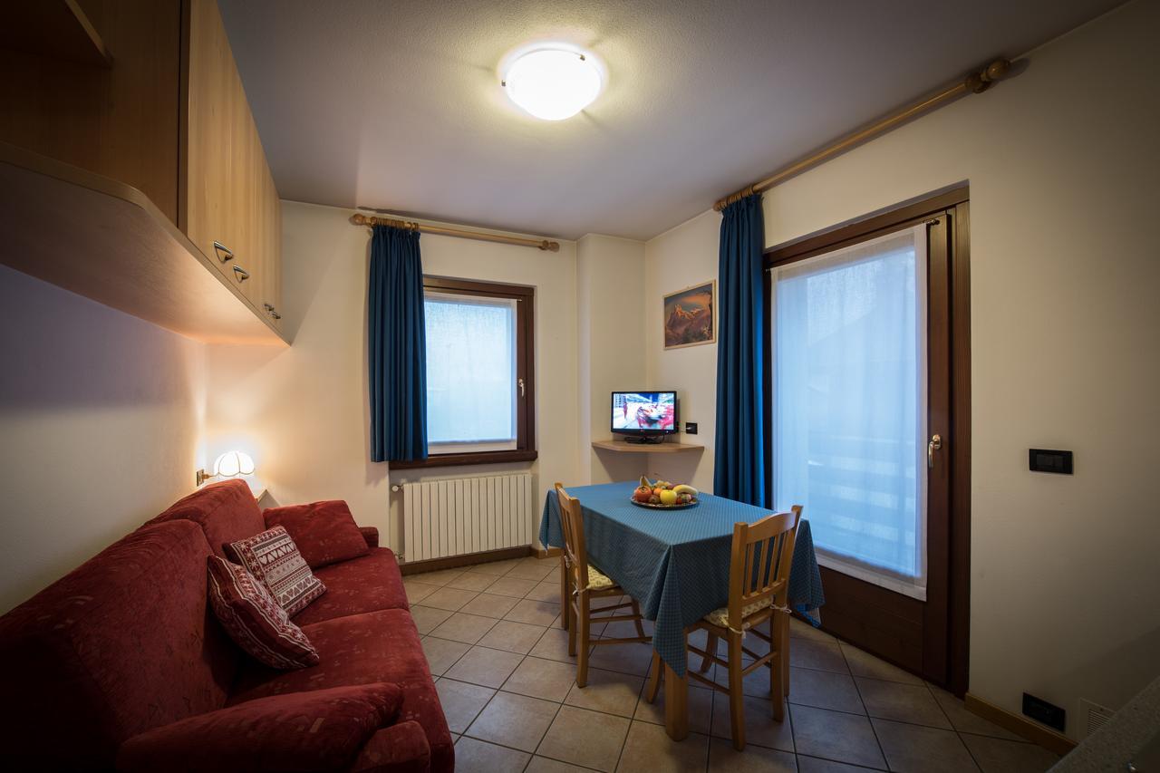 Casa Le Rondini Apartment Valdisotto Luaran gambar