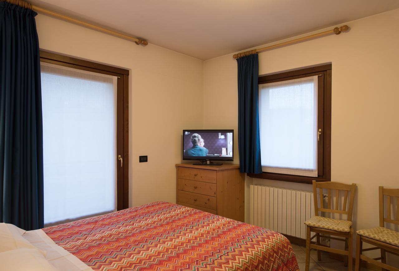 Casa Le Rondini Apartment Valdisotto Luaran gambar